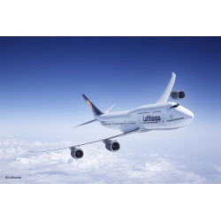 04275 Revell Boeing B747-8 Lufthanza