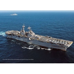 05110 Revell USS Kearsarge (LHD-3)