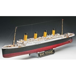 85-0380 Revell Titanic Anniversary Special