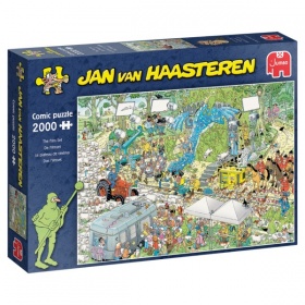 Vergroot Jumbo puzzel Jan Van Haasteren de filmset (2000) Jumbo puzzel Jan Van Haasteren de filmset (2000)
