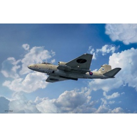 Vergroot 04281 Revell BAC Canberra PR.9 04281 Revell BAC Canberra PR.9