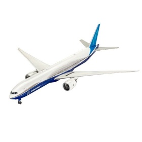 4945 Revell Boeing 777-300 ER