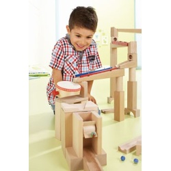 Knikkerbaan trampoline